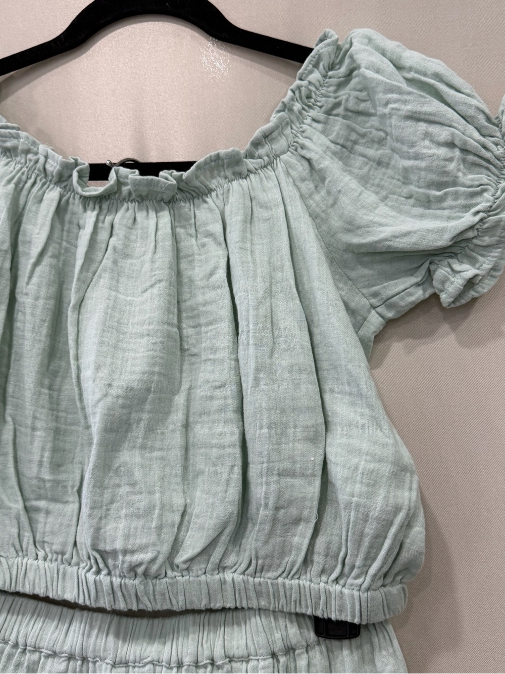 Woman Sage Green Two-Piece Puff Sleeve Top & Maxi Skirt Set - Picture 11 of 13
